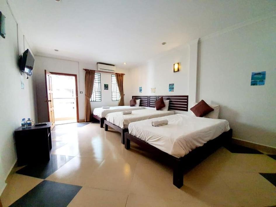 Aime House & Niisaii Apartment Phnom Penh Bagian luar foto
