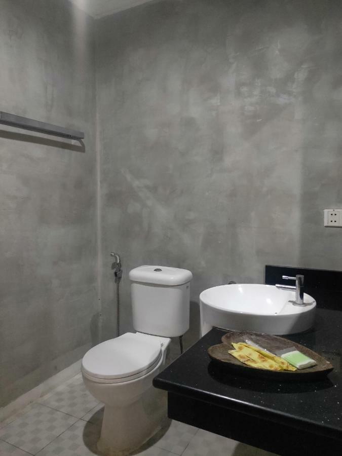 Aime House & Niisaii Apartment Phnom Penh Bagian luar foto